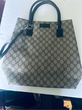 Gucci Brown GG Supreme Tote with brown Leather Handles, with dust bag and strap